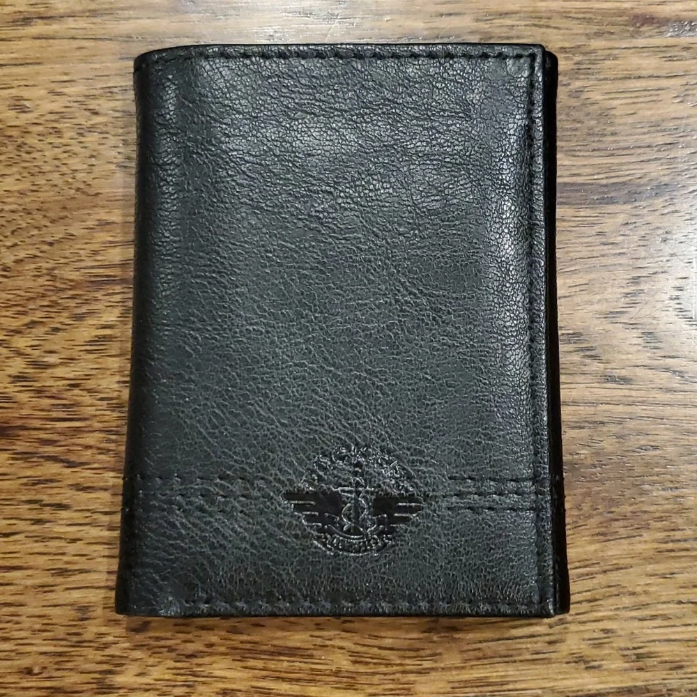 Mens Dockers black logo embossed trifold wallet